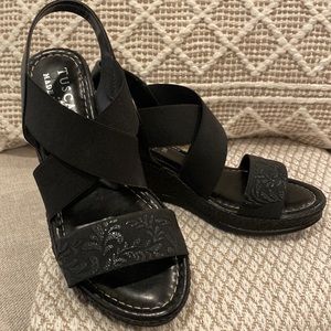 Tuscany black sandal
